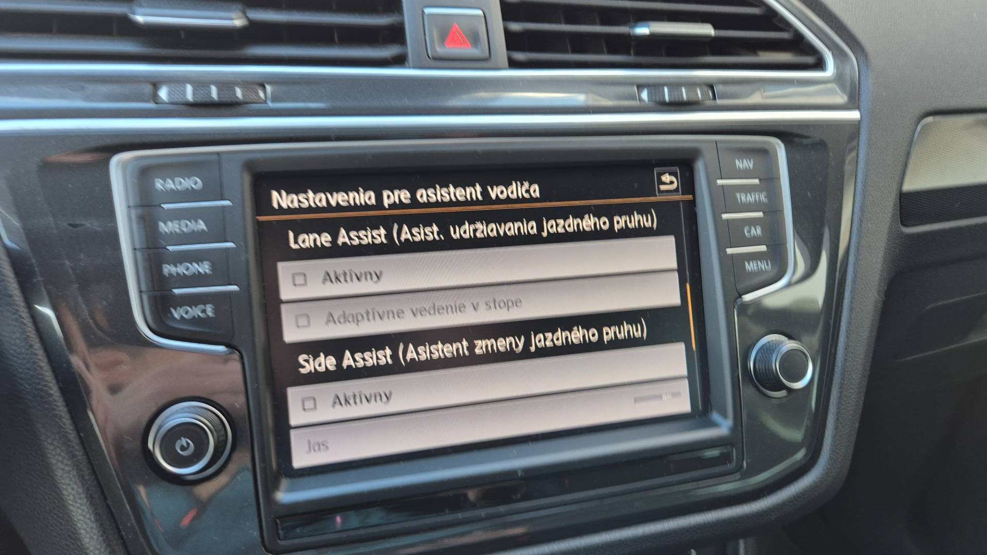 Volkswagen Tiguan 2.0 TDI SCR BMT 4MOTION Highline DSG EU6 – Obrázok 30