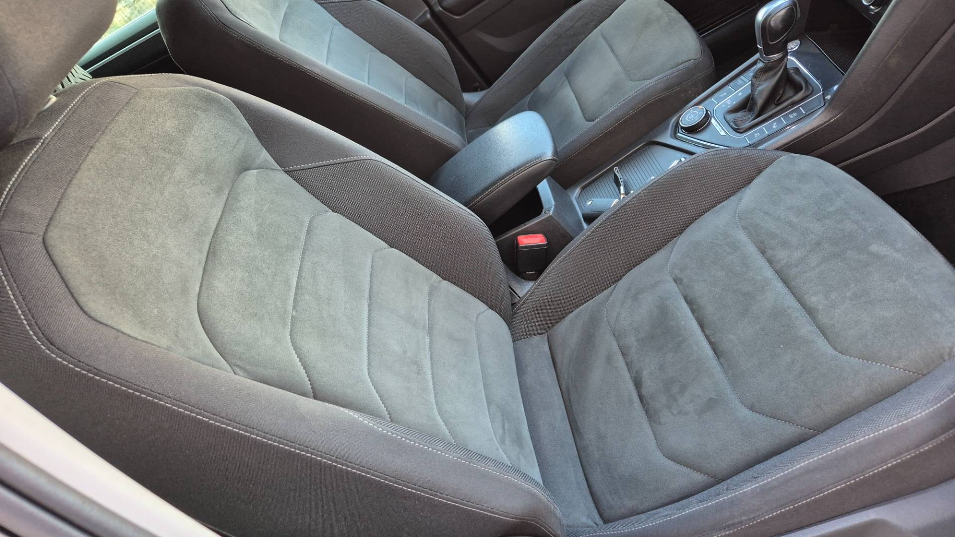 Volkswagen Tiguan 2.0 TDI SCR BMT 4MOTION Highline DSG EU6 – Obrázok 17