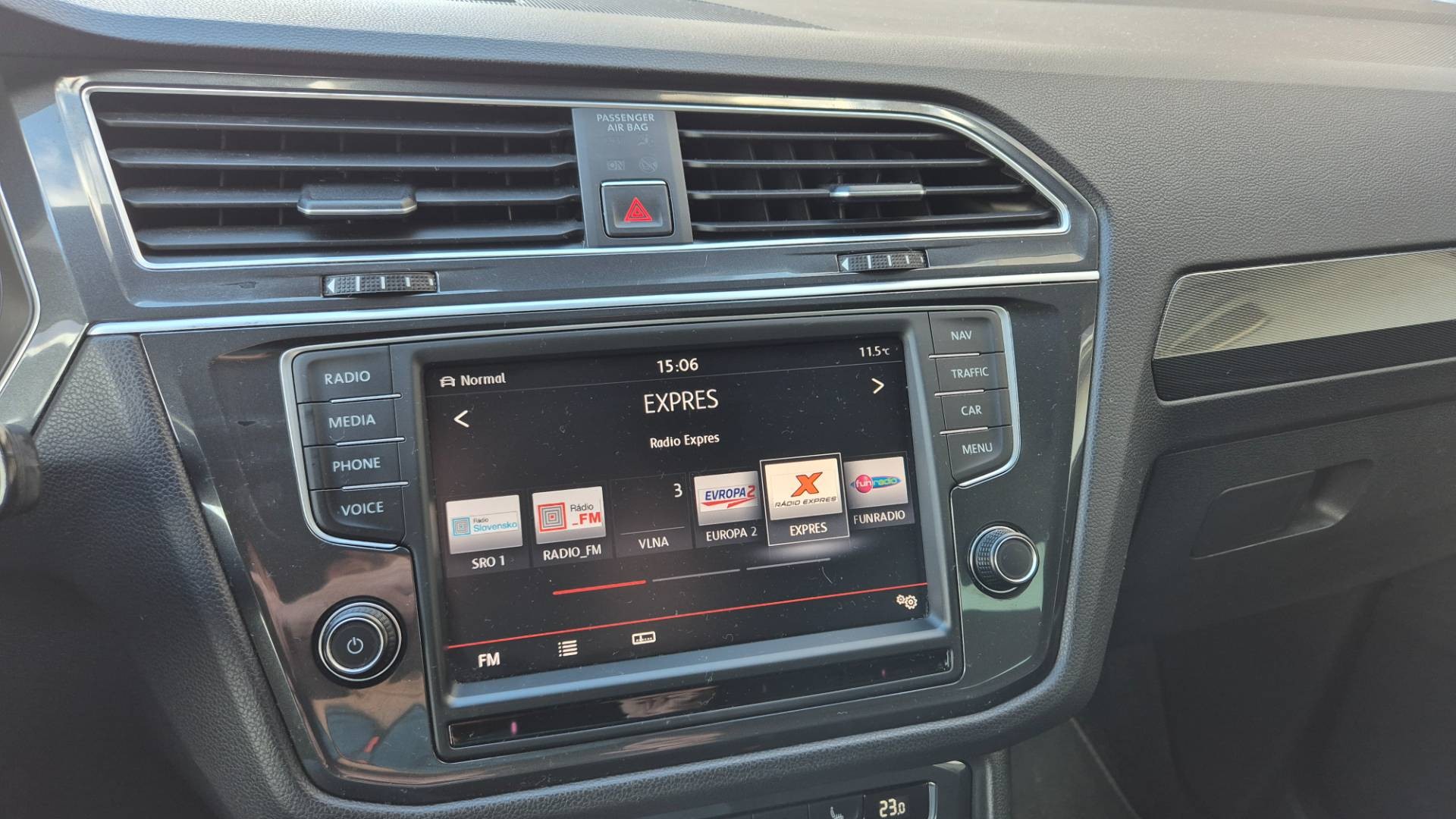 Volkswagen Tiguan 2.0 TDI SCR BMT 4MOTION Highline DSG EU6 – Obrázok 25